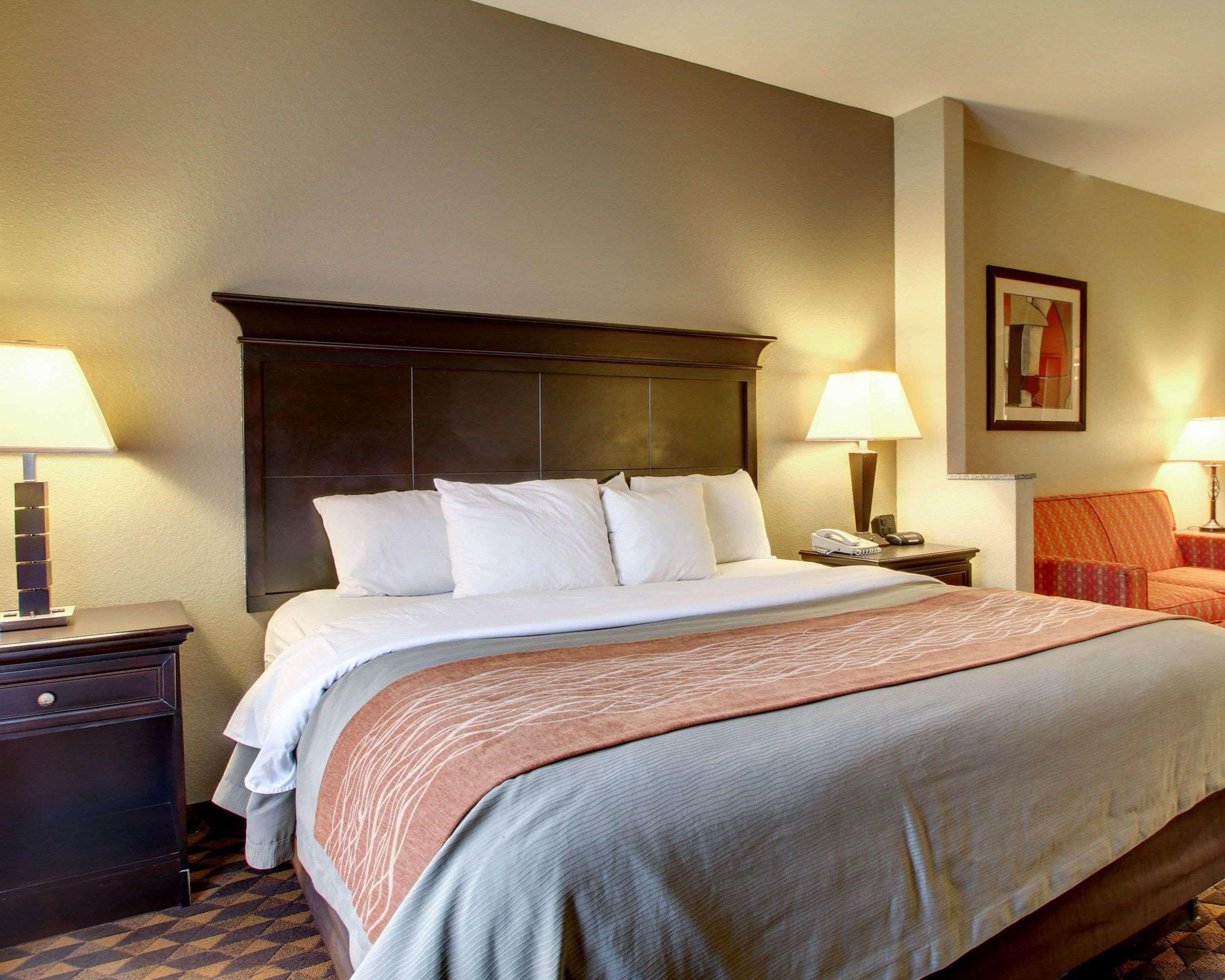 קלינטון Comfort Inn & Suites מראה חיצוני תמונה