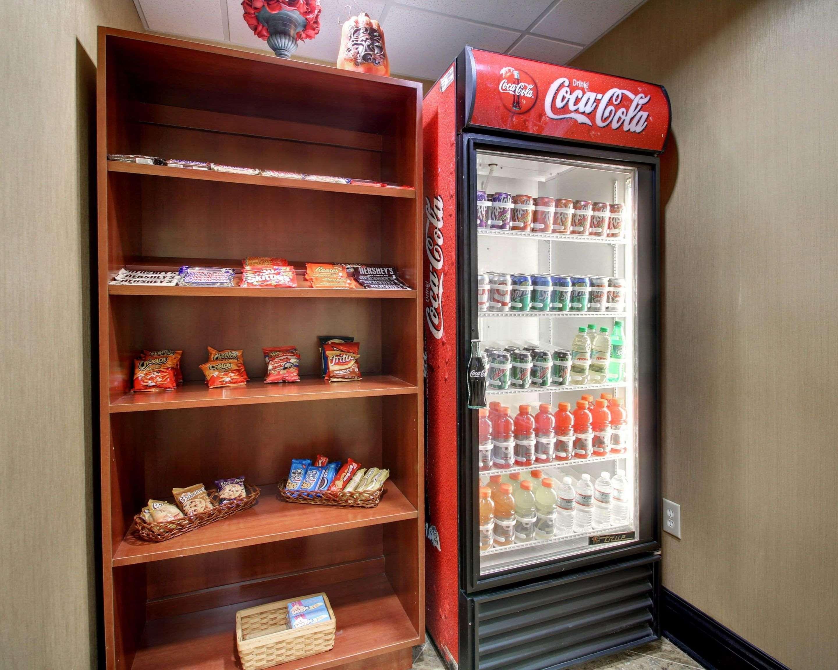 קלינטון Comfort Inn & Suites מראה חיצוני תמונה