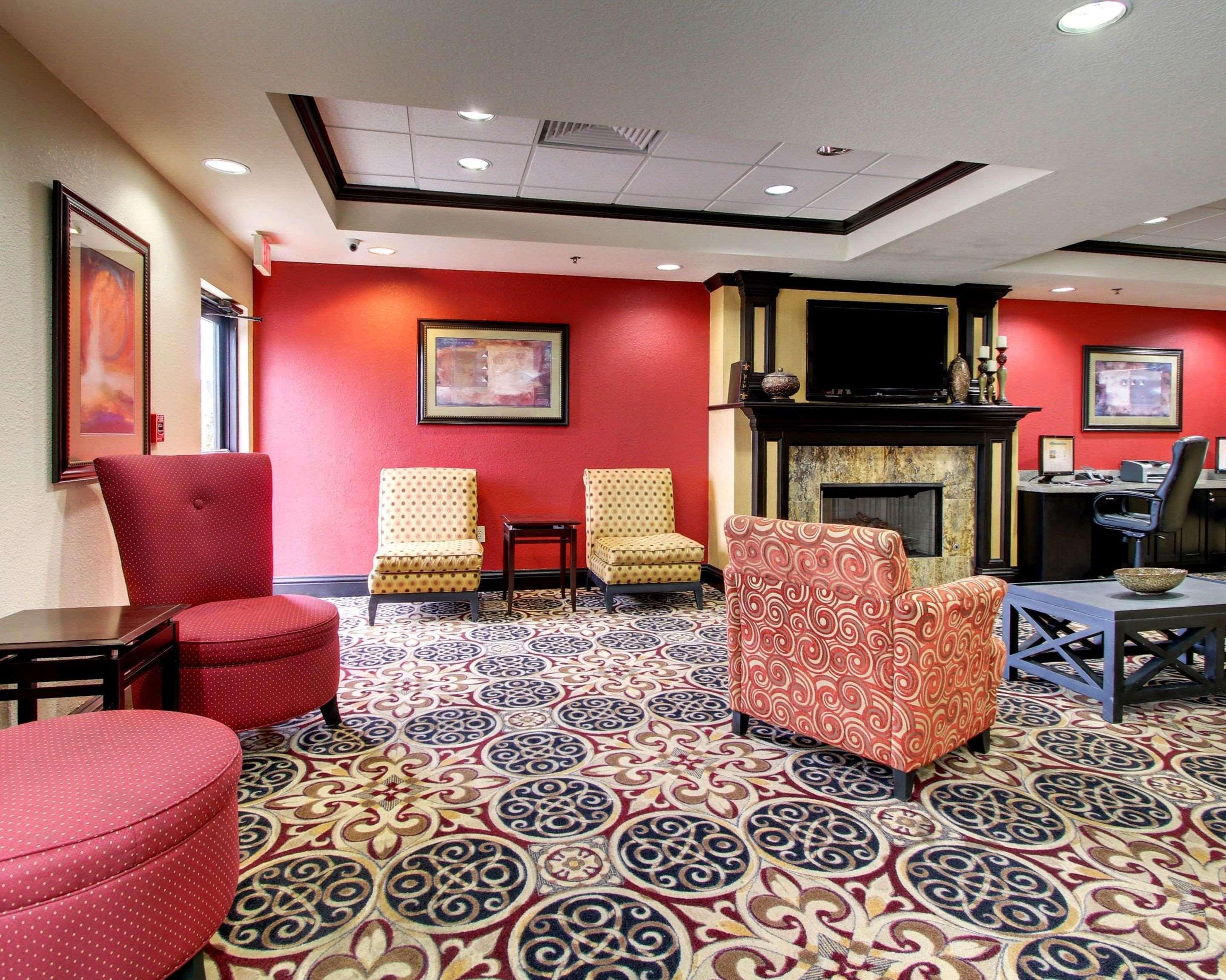 קלינטון Comfort Inn & Suites מראה חיצוני תמונה