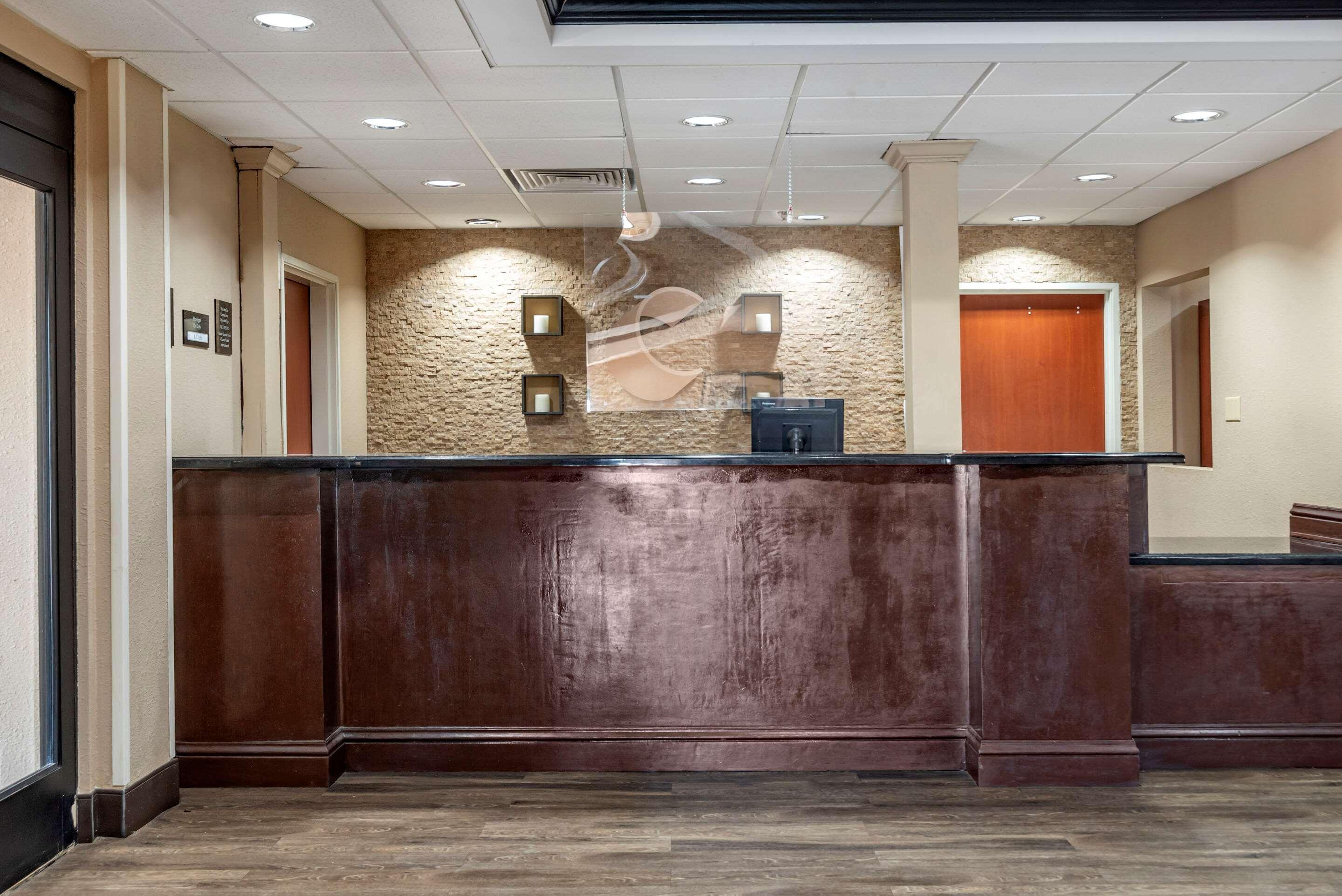 קלינטון Comfort Inn & Suites מראה חיצוני תמונה