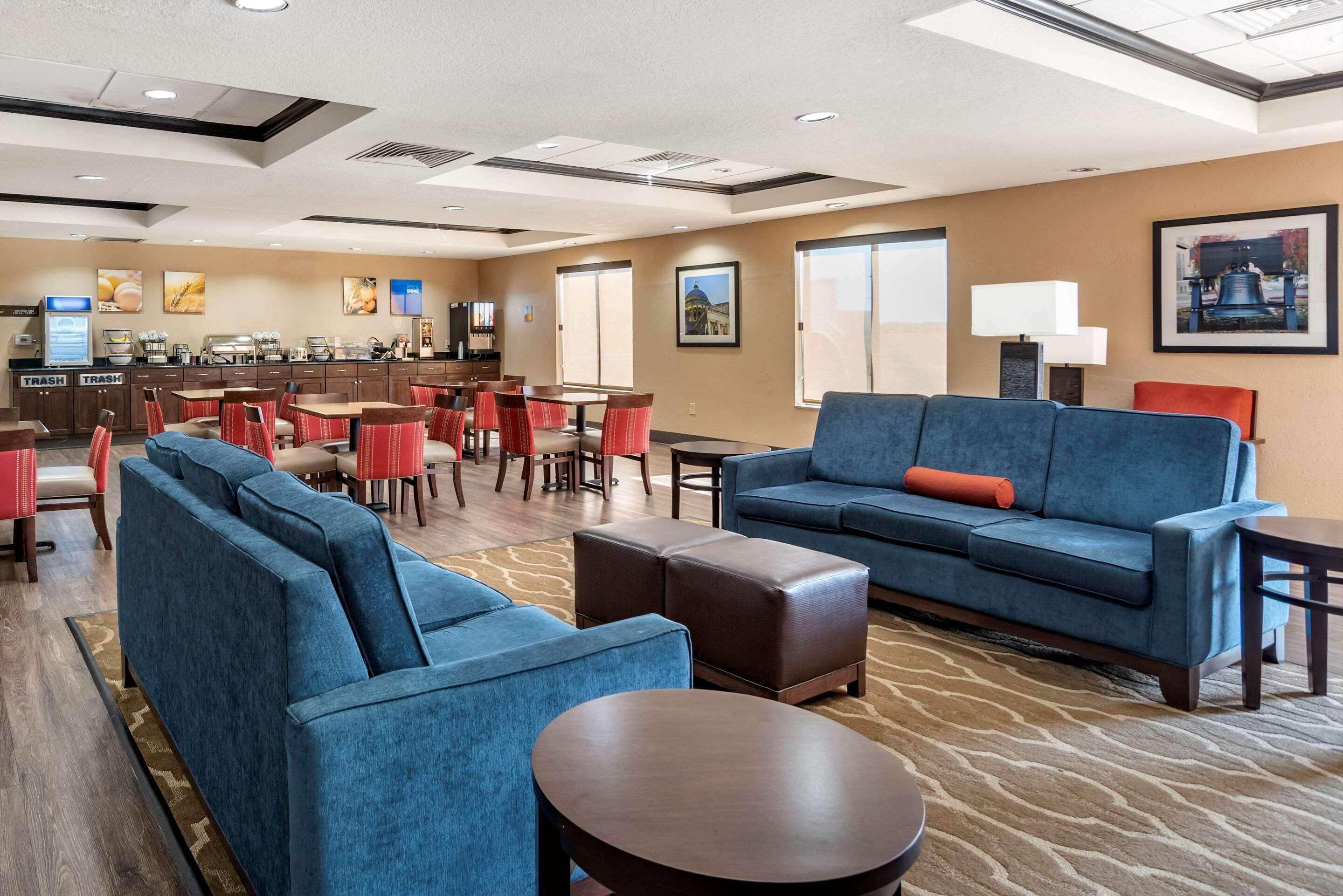 קלינטון Comfort Inn & Suites מראה חיצוני תמונה