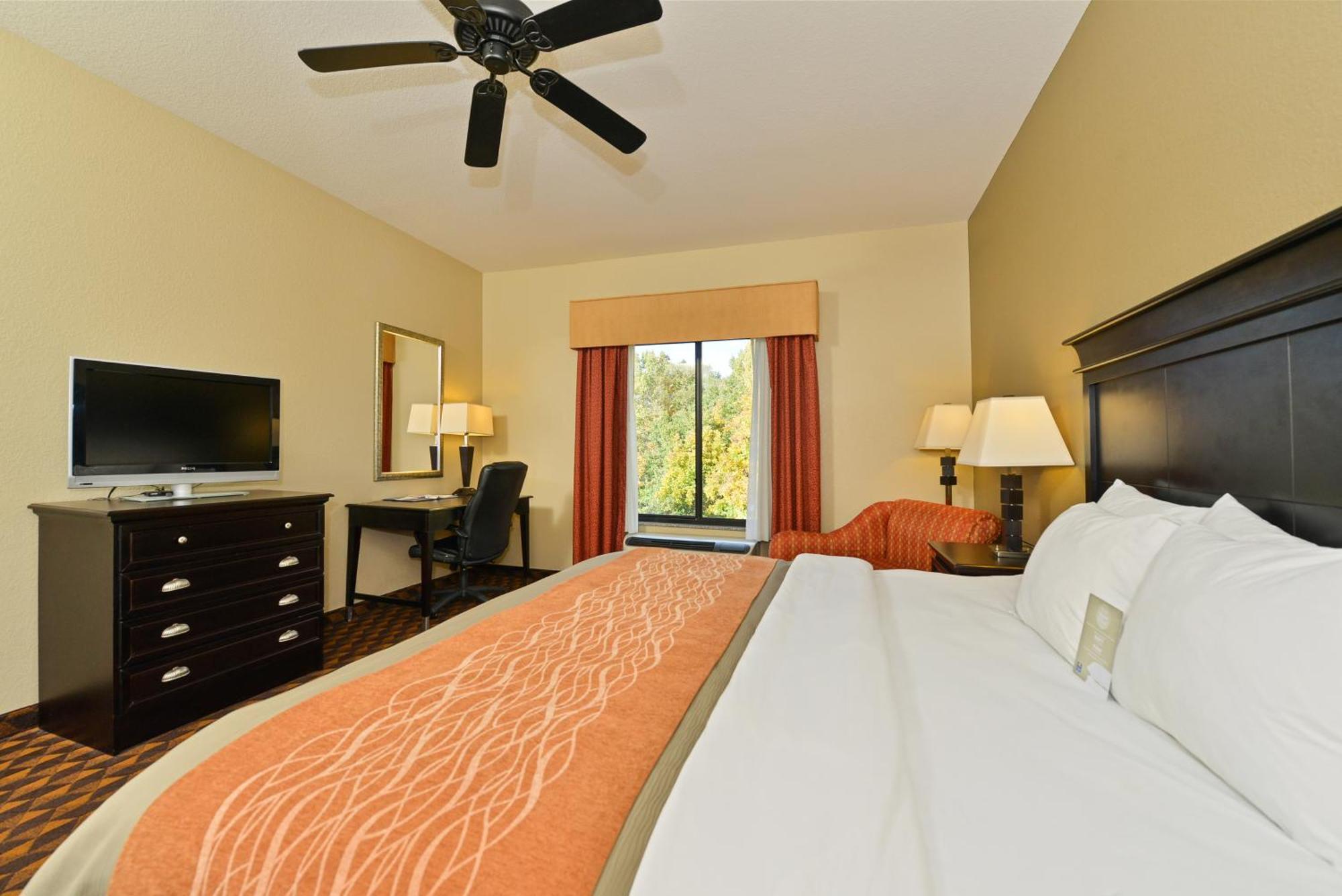 קלינטון Comfort Inn & Suites חדר תמונה